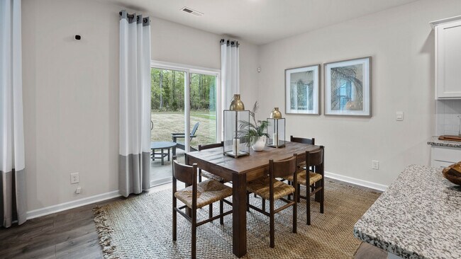 204 Lake Tyler Dr unit 36200748, New Bern, NC 28560 - photo 5