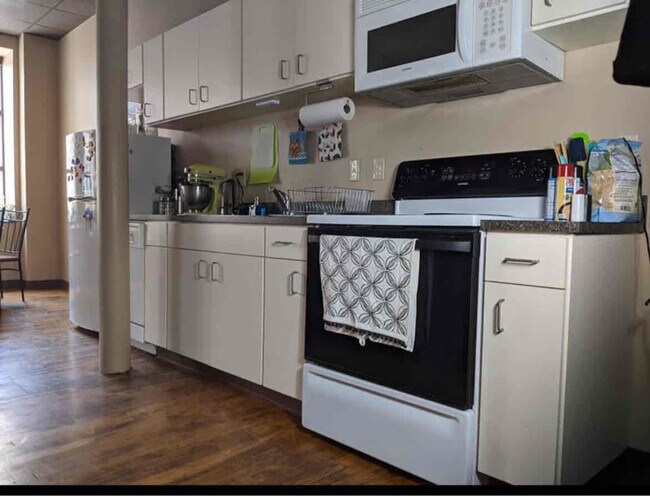 17 W 2nd St unit 101, Greensburg, PA 15601 - photo 3