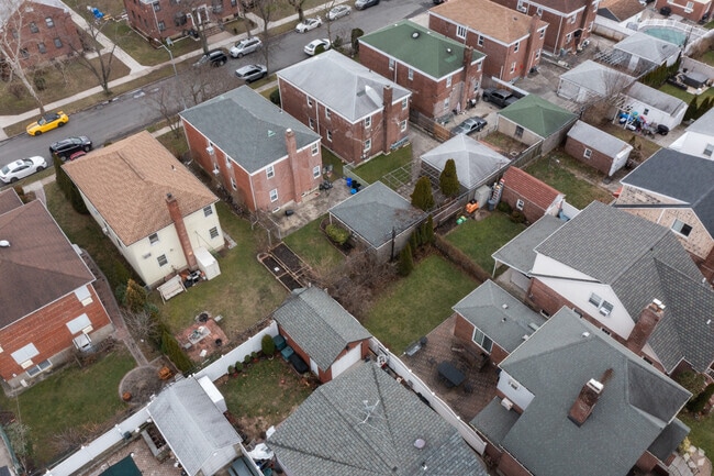 Many multi-family homes in Flushing have some green space for residents to enjoy.