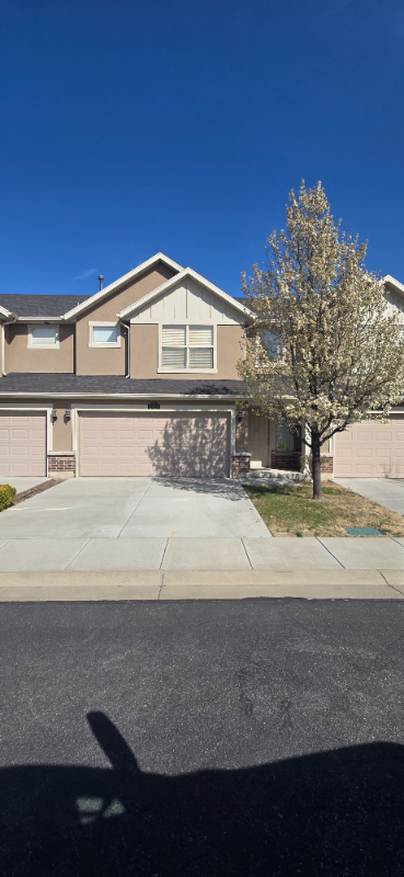 2420 S Andover St, West Haven, UT 84401