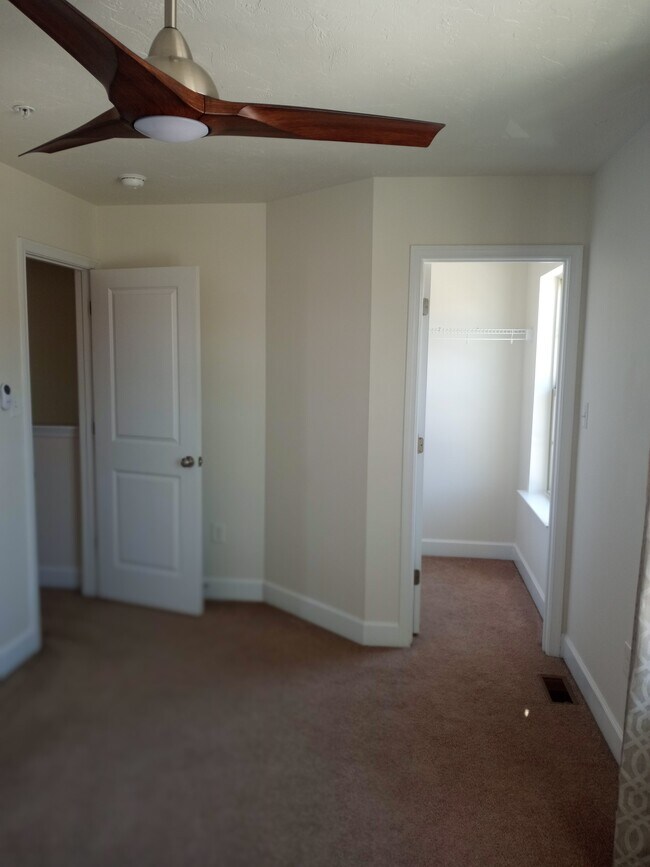 78 Katelyn Dr, New Oxford, PA 17350 - photo 2