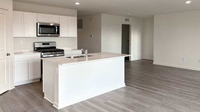 6292 Redwood Trail, Wonder Lake, IL 60097 - photo 4