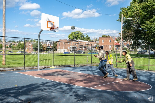 Play some basketaball with friends in Bridgeview-Greenlawn.