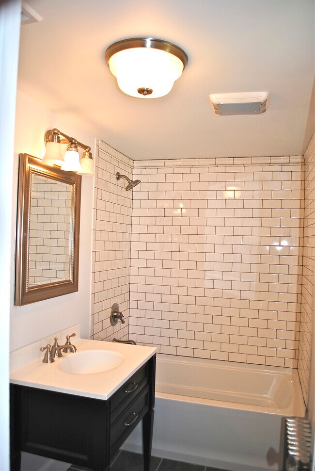 60 Hayward Place Unit 2, Wallington, NJ 07057