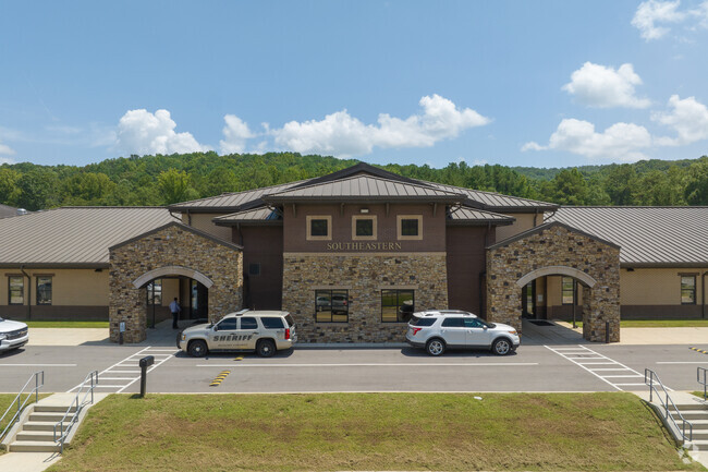 Southeastern Elementary School has an overall Niche rating of a B.