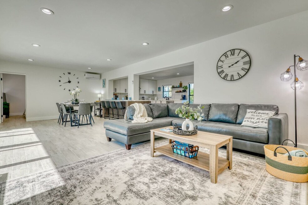 106 Playmore Dr unit ID1346491P, Venice, FL 34293 - photo 1