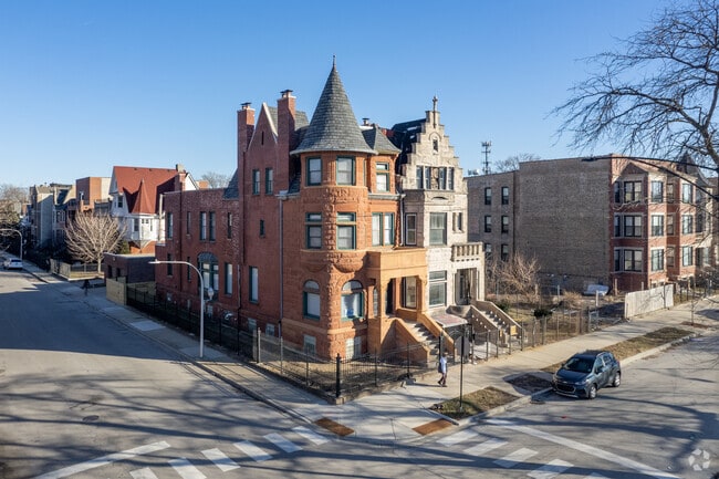 Single-family Residence in Bronzeville