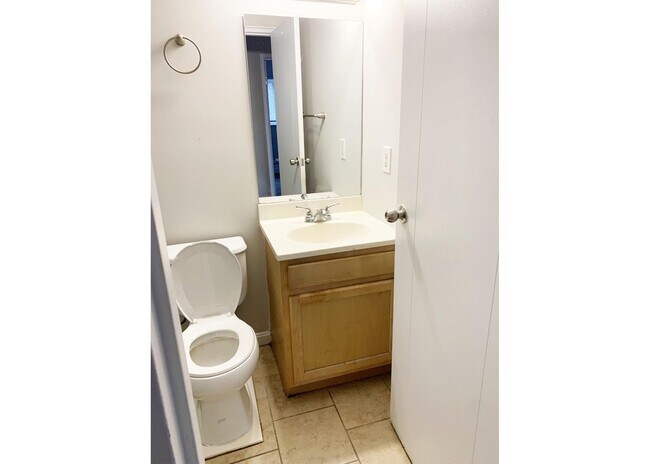 550 Lowell Ave unit 550-10, Cincinnati, OH 45220 - photo 6