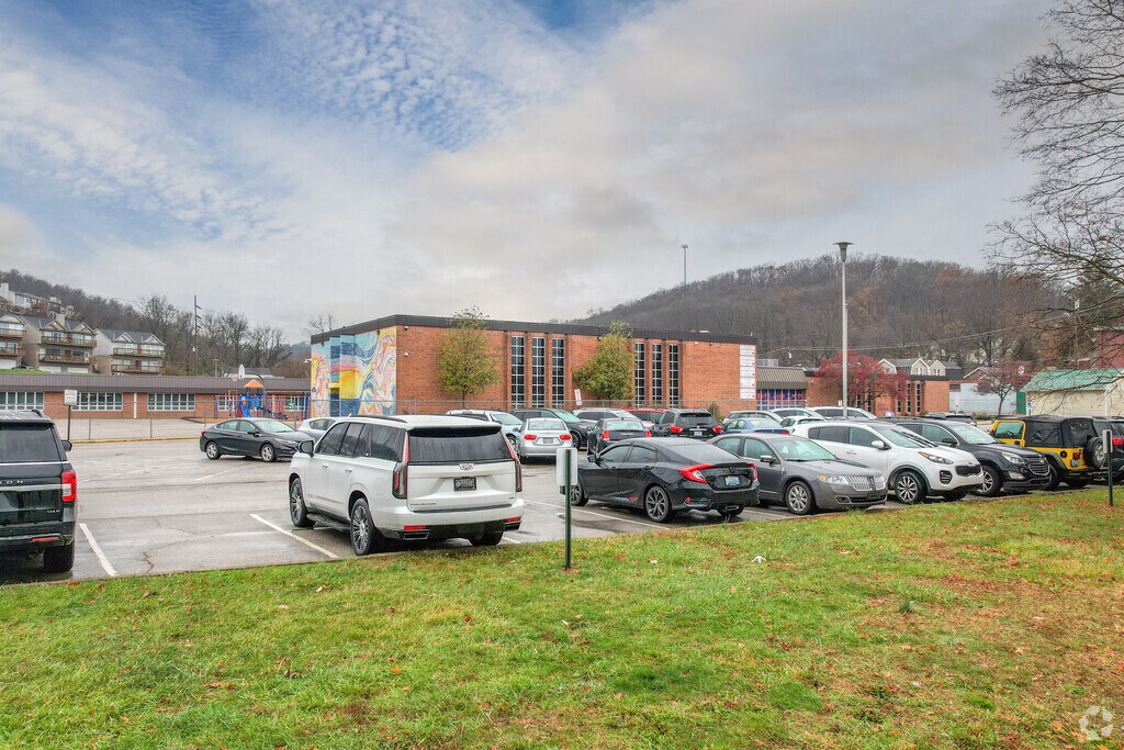 Glenn O. Swing Elementary School is in Covington.