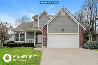 4028 SW Chatham Dr, Lee's Summit, MO 64082