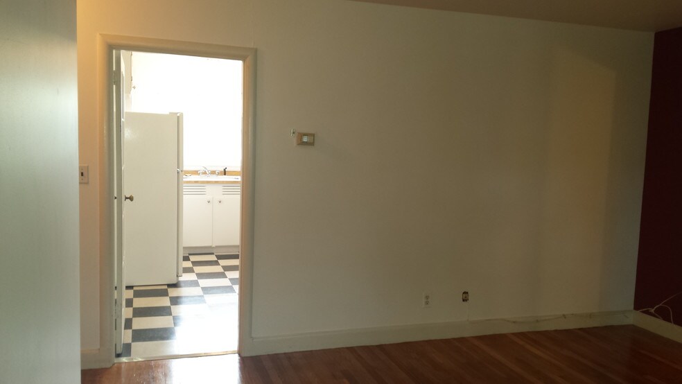 22 Alton Place unit 6, Brookline, MA 02446 - photo 1