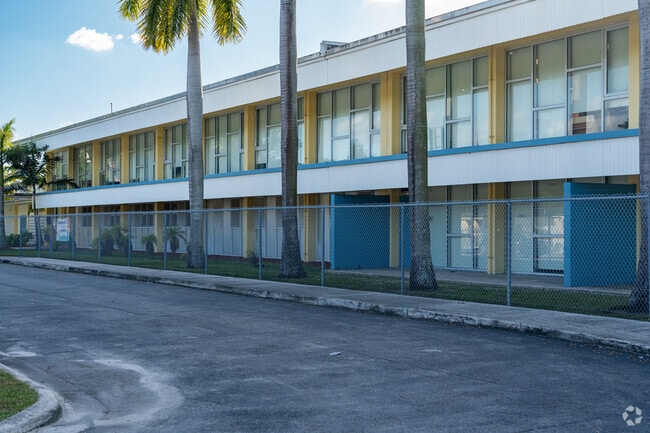 Nathan B. Young Elementary School Carpool student drop off pick up.