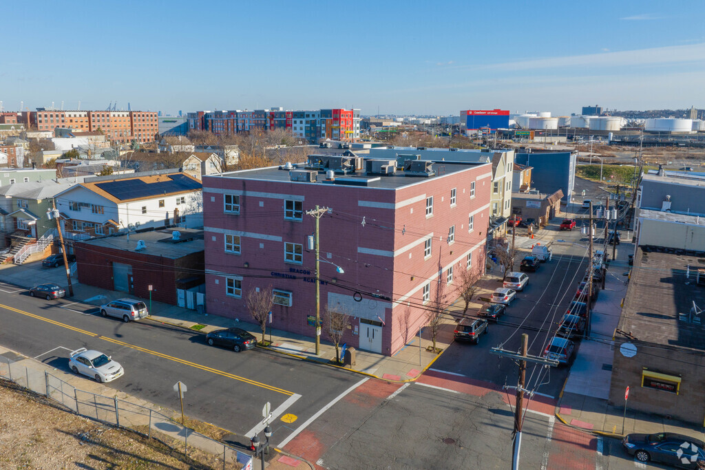 Beacon Christian Academy is located next to 440, making the school accessible to Jersey City.
