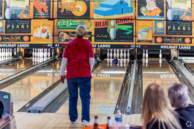 Holiday Lanes is the great night out with bowling, arcades, and food for nearby Eastmoor locals.