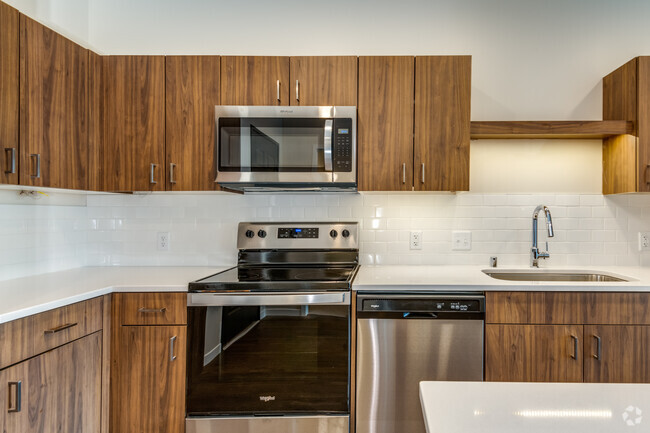 1 BR, 1 BA - 692 SF (Unit 309)