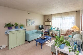 3200 S Theodore Ave, Sioux Falls, SD 57106