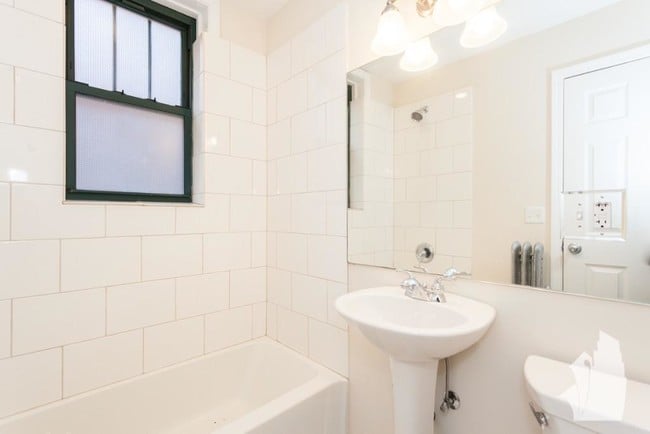 428 W Surf St unit 436-1H, Chicago, IL 60657 - photo 4