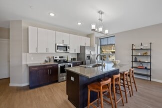 437 W 6th St, Covington, KY 41011