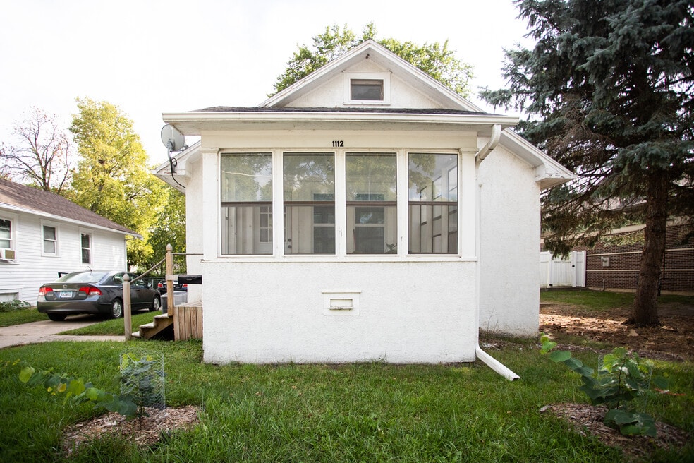 1112 Lincoln Way unit 1, Ames, IA 50010 - photo 1