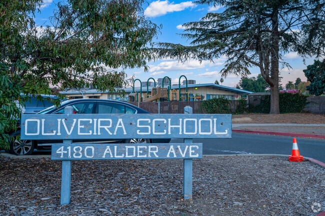 Oliveira Elementary School is located in Fremont, CA.
