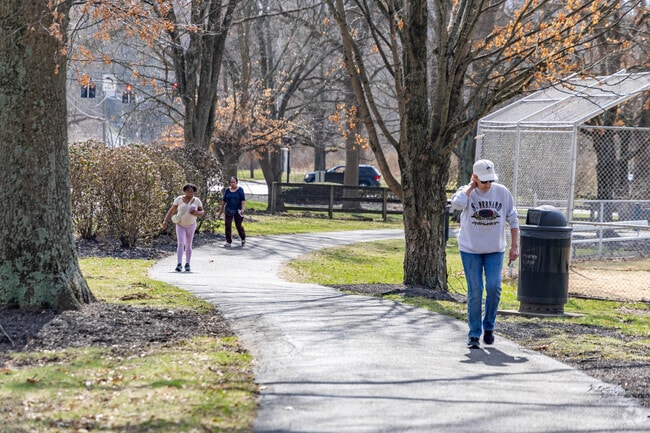 Amberley Park features a long walking trail, perfect for getting some exercise in Amberley.