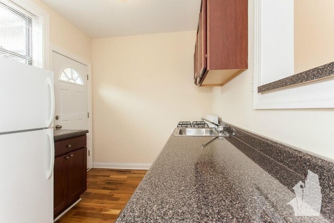 1444 W Byron St unit 3900-2, Chicago, IL 60613 - photo 4