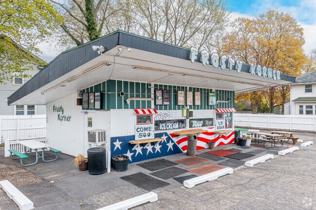 Frosty Korner serves up frozen treats just outside of the Colonial Village neighborhood.
