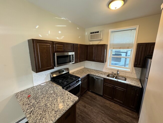 34 N North Shore Dr unit 1, Lake Orion, MI 48362 - photo 5