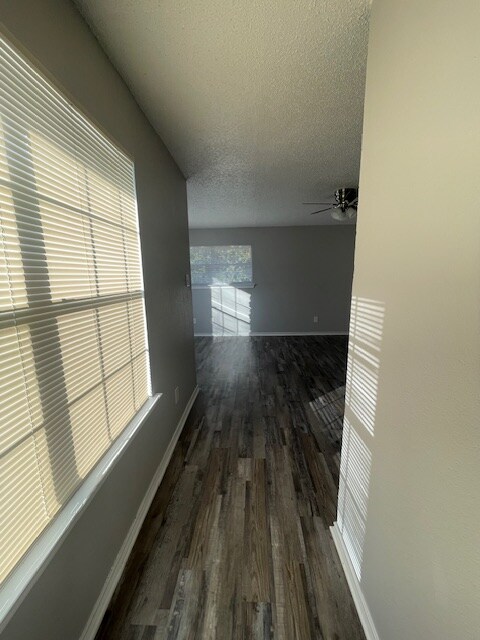 700 Hercules Ln unit 700 Hercules Ln Unit, Denton, TX 76209 - photo 3