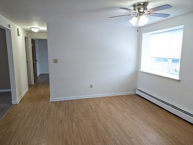 15 Losson Garden Dr, Cheektowaga, NY 14227 - photo 2