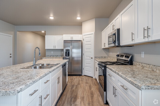 4BR, 3BA - 2,000SF
