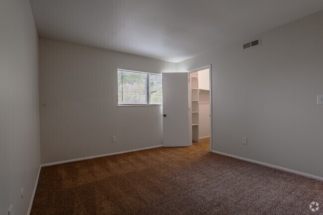 Meadows of Catalpa, Dayton, OH 45415 - photo 5