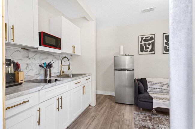 4501 N 36th St unit ID1244311P, Tampa, FL 33610 - photo 5