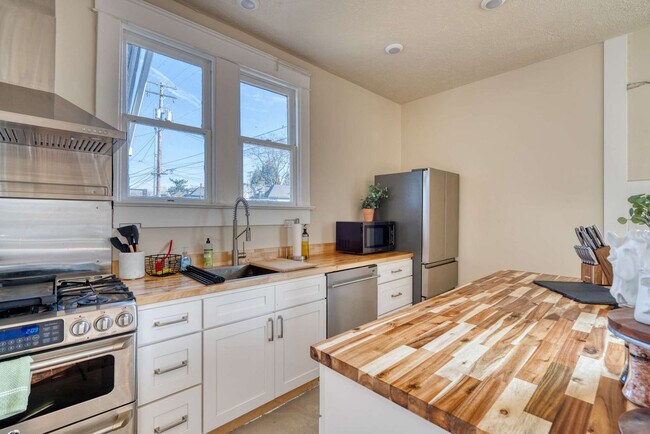 502 NE 29th Ave unit ID1309818P, Portland, OR 97232 - photo 7