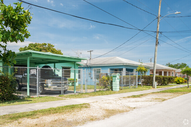 Many of the single family homes found in West Perrine are gated.