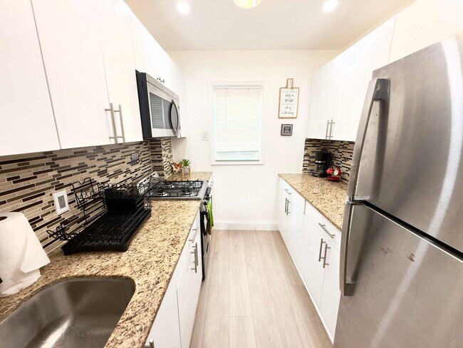 324 Van Buren St unit FL1-ID1358005P, Hollywood, FL 33019 - photo 4