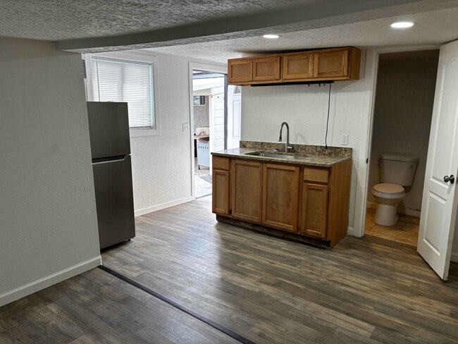 1325 San Andres Ave NW unit C, Albuquerque, NM 87107 - photo 7