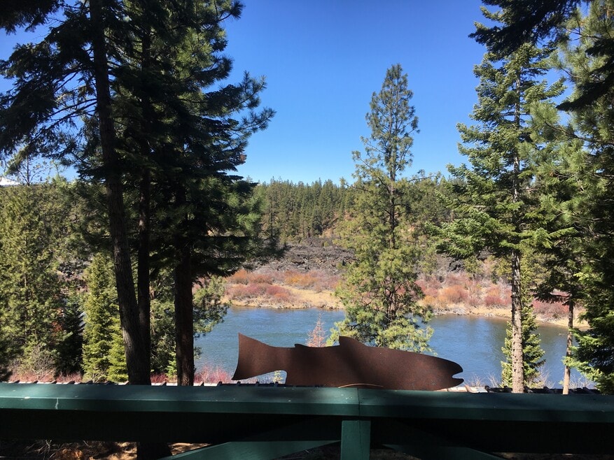 18710 Choctaw Rd, Bend, OR 97702 - photo 1