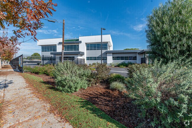 The front of Sussman Middle School