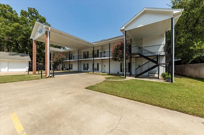 400 S Gaither St unit 8, Glen Rose, TX 76043 - photo 3