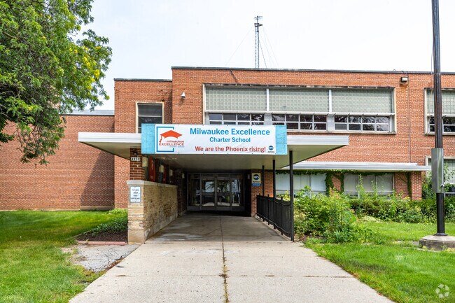 Milwaukee Excellence Charter School is a public school for grades 6-12.