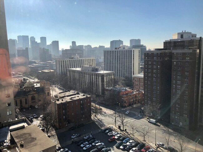 The Elm at Clark unit 1810, Chicago, IL 60610 - photo 4