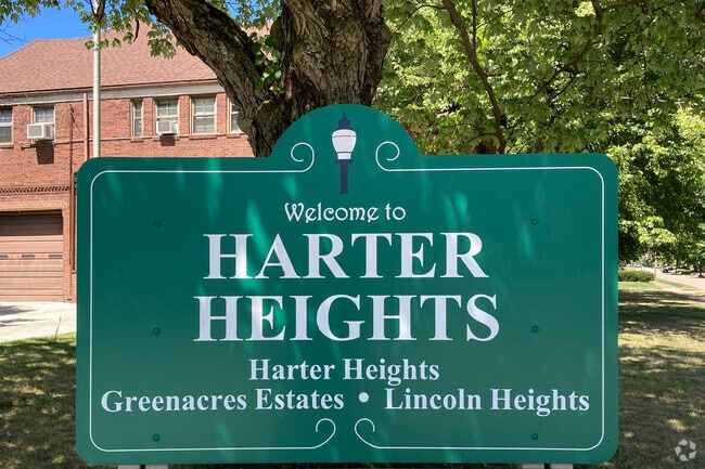 Welcome sign for Harter Heights in Canton, OH.