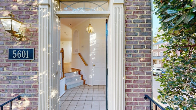 5601 Whitney Mill Way, Rockville, MD 20852 - photo 2