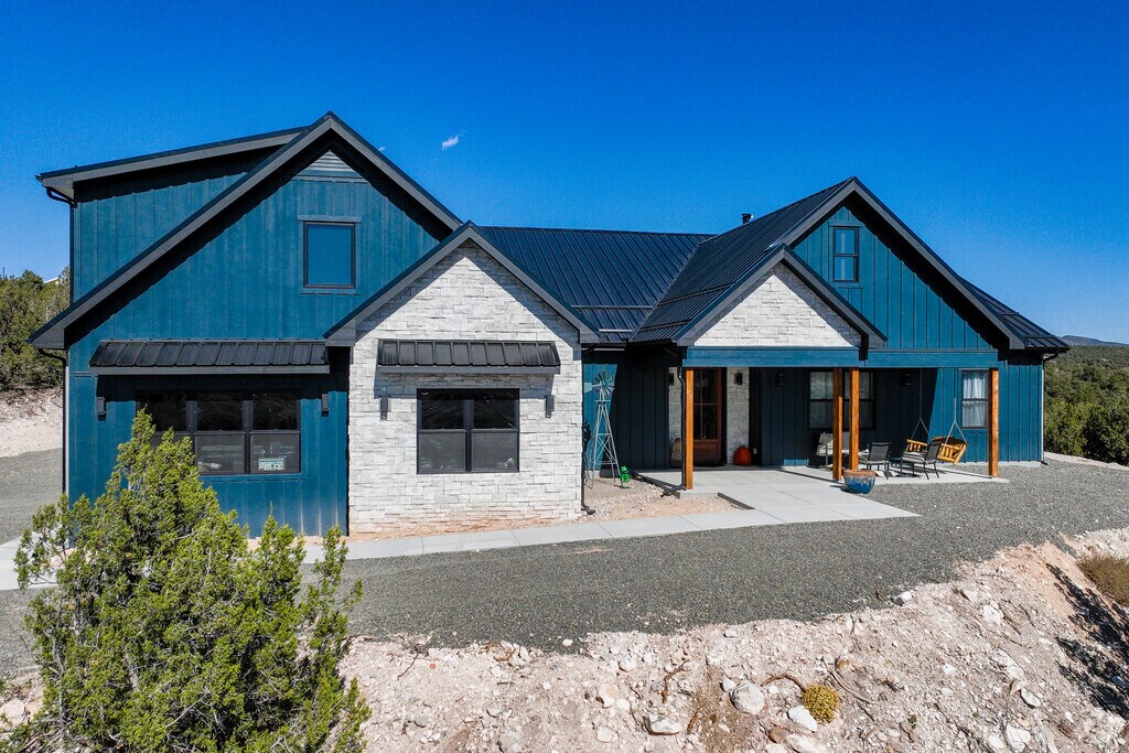 Custom homes in Sandia Ridge are extremely common, with residents showing off their flair.