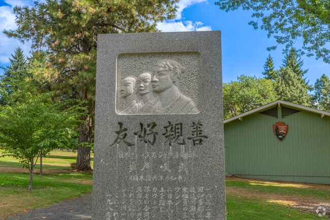 Reflect at the Three Kichis monument at Fort Vancouver in Hudson's Bay.