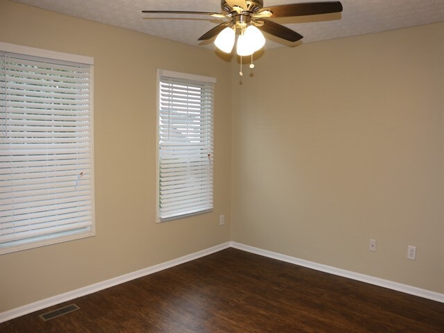 2480 Bloxom St, Grove City, OH 43123 - photo 5