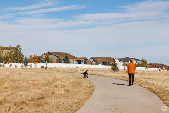 Walking paths are found in The Pointe and connect to the Cheyenne Greenway.