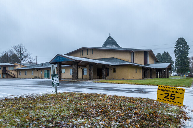 Summit Christian Academy features a small parking lot in front of the school.