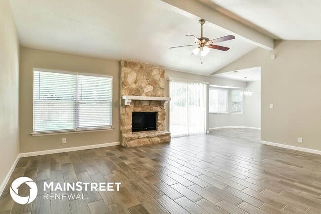 9550 New World, San Antonio, TX 78239 - photo 4